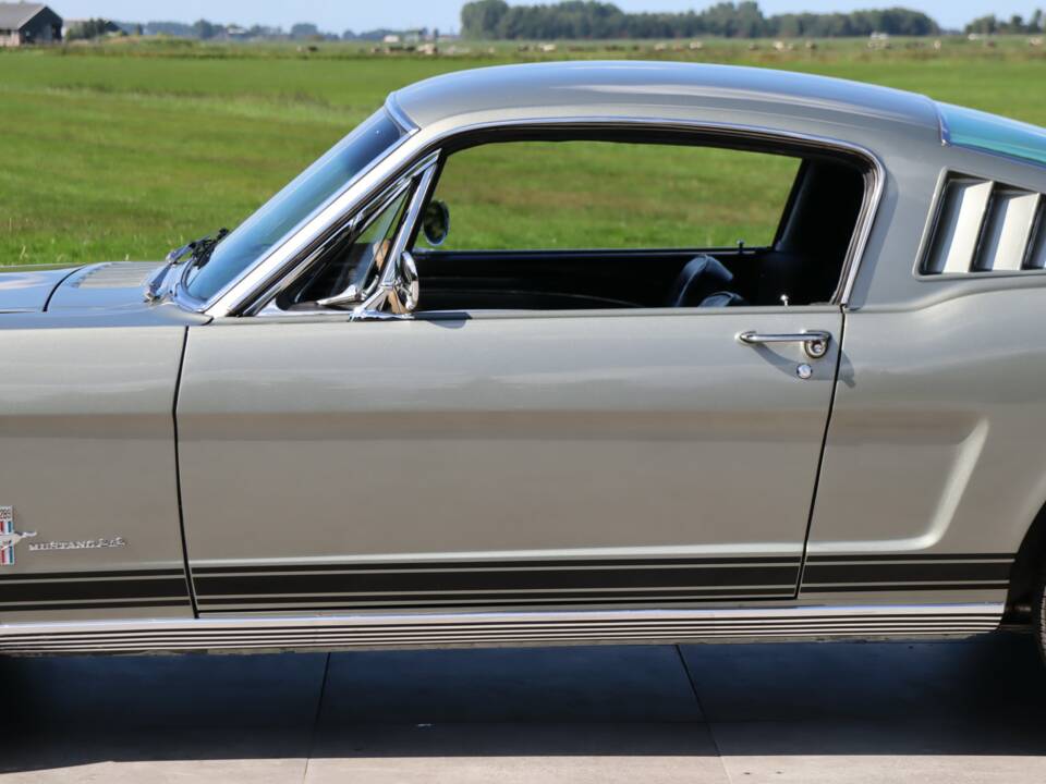 Image 35/50 de Ford Mustang 289 (1966)