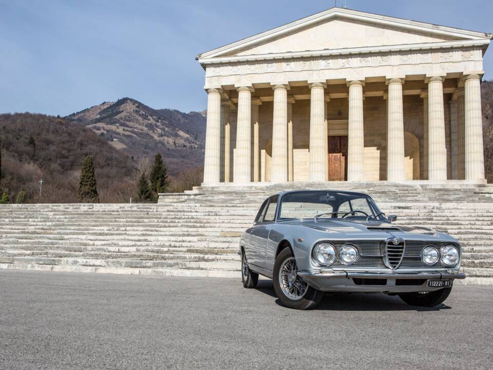 Bild 5/30 von Alfa Romeo 2600 Sprint (1965)
