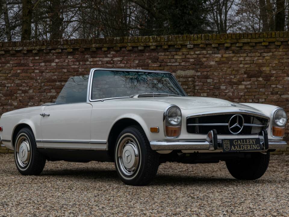 Bild 25/50 von Mercedes-Benz 280 SL (1970)