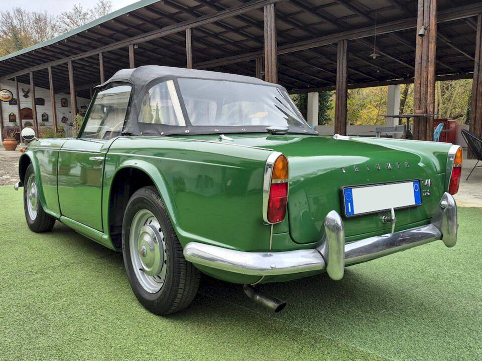 Image 59/66 of Triumph TR 4A IRS (1966)