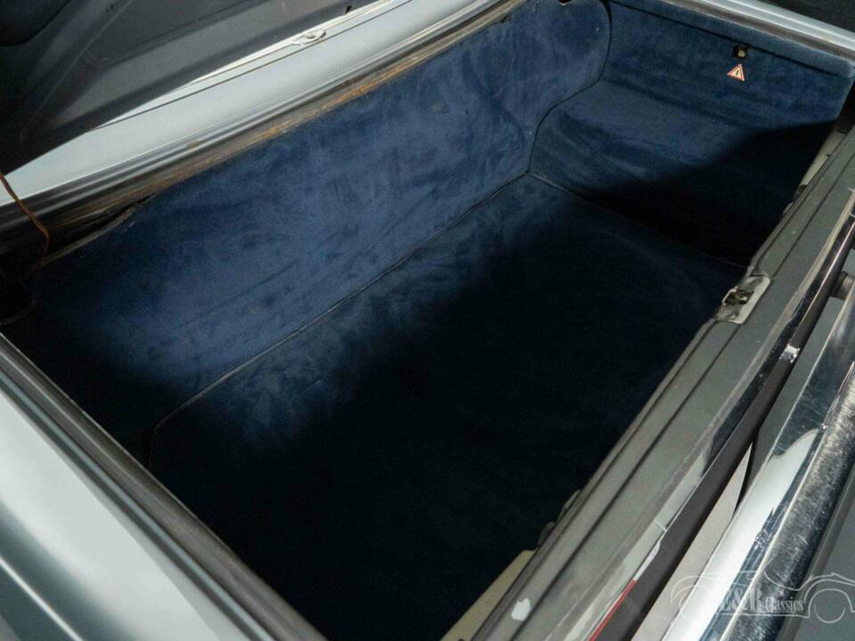 Image 6/19 of Mercedes-Benz 380 SL (1983)