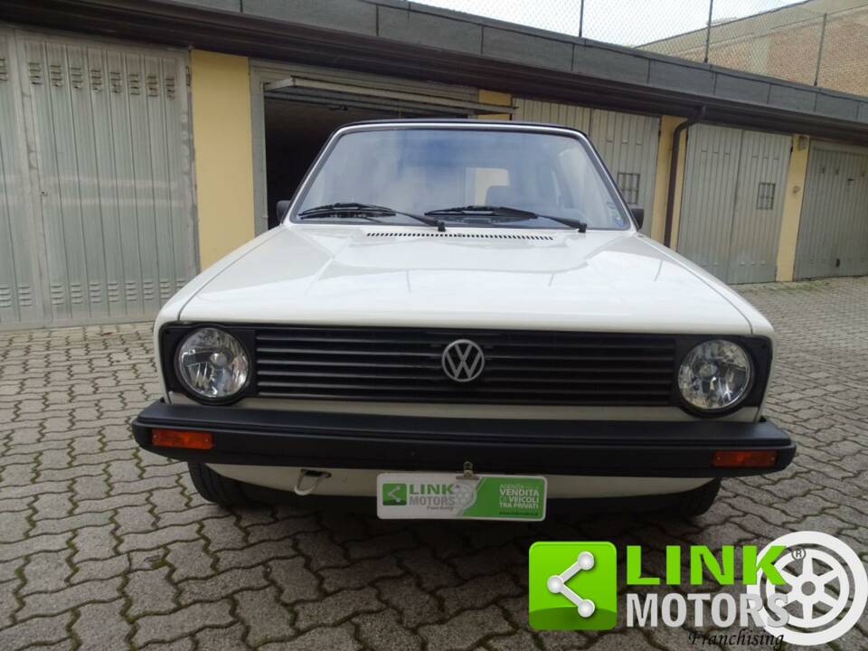 Image 3/10 of Volkswagen Golf Mk I Convertible 1.1 (1982)