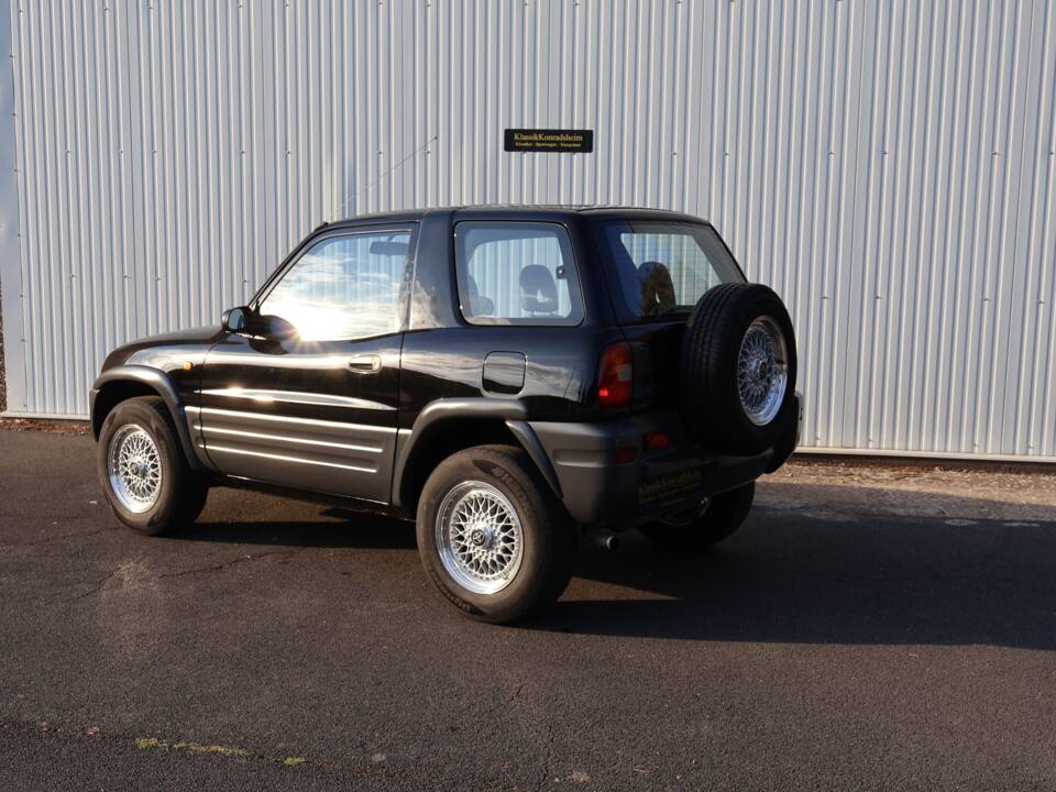 Image 4/55 de Toyota RAV4 (1995)
