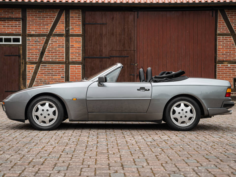 Image 15/42 de Porsche 944 S2 (1991)