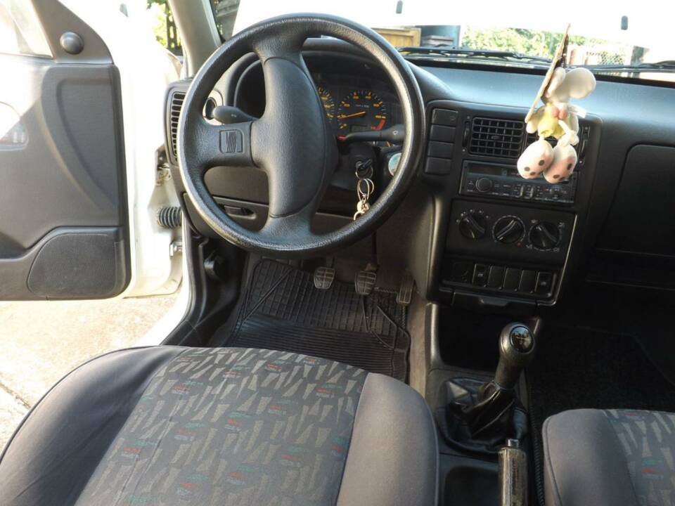 Afbeelding 19/50 van SEAT Cordoba 1.6i (1994)