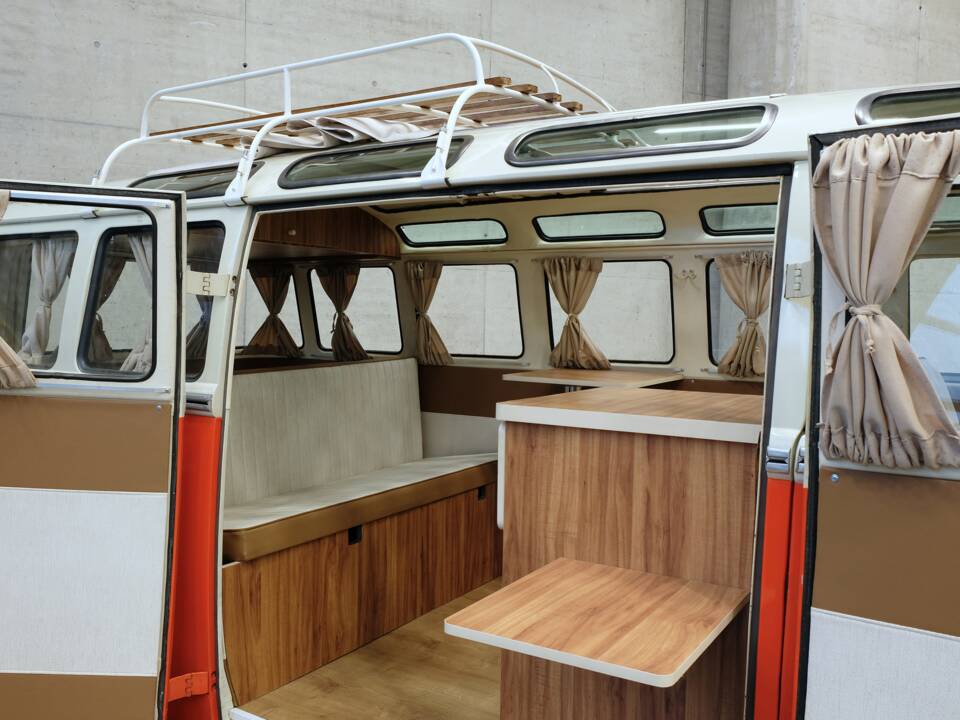 Bild 21/24 von Volkswagen T1 Brasil 1.6 (1975)