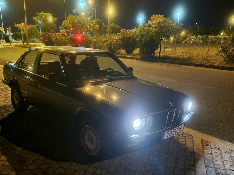 Image 16/100 of BMW 323i (1984)