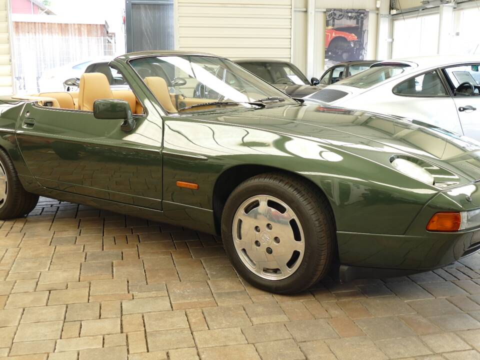 Bild 8/23 von Porsche 928 S4 (1989)