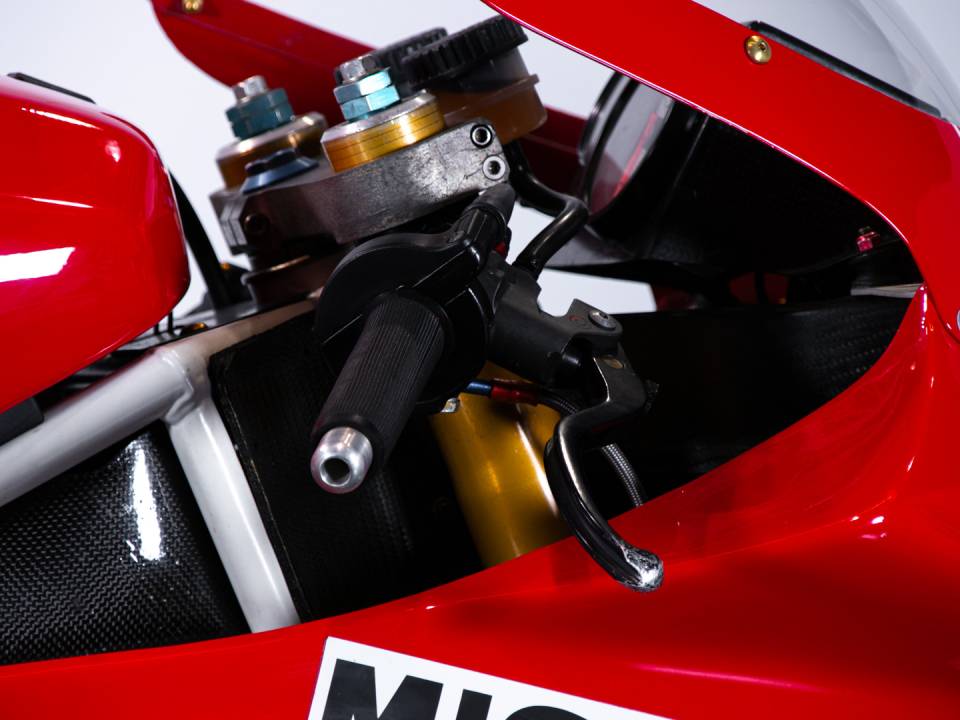 Image 47/50 of Ducati DUMMY (1993)