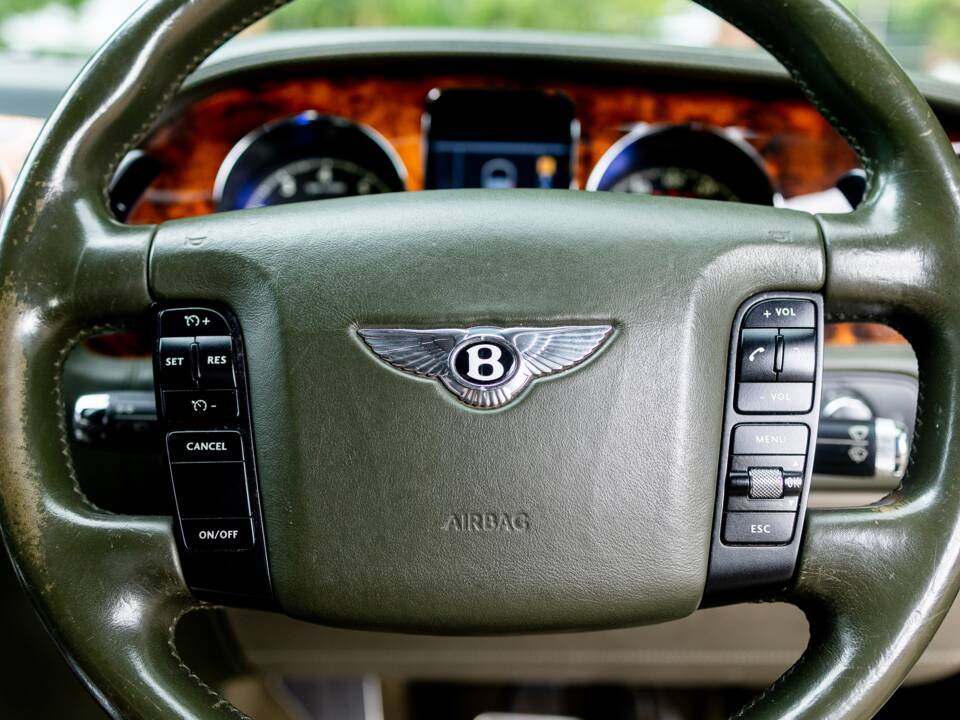 Image 21/50 de Bentley Continental GT (2004)