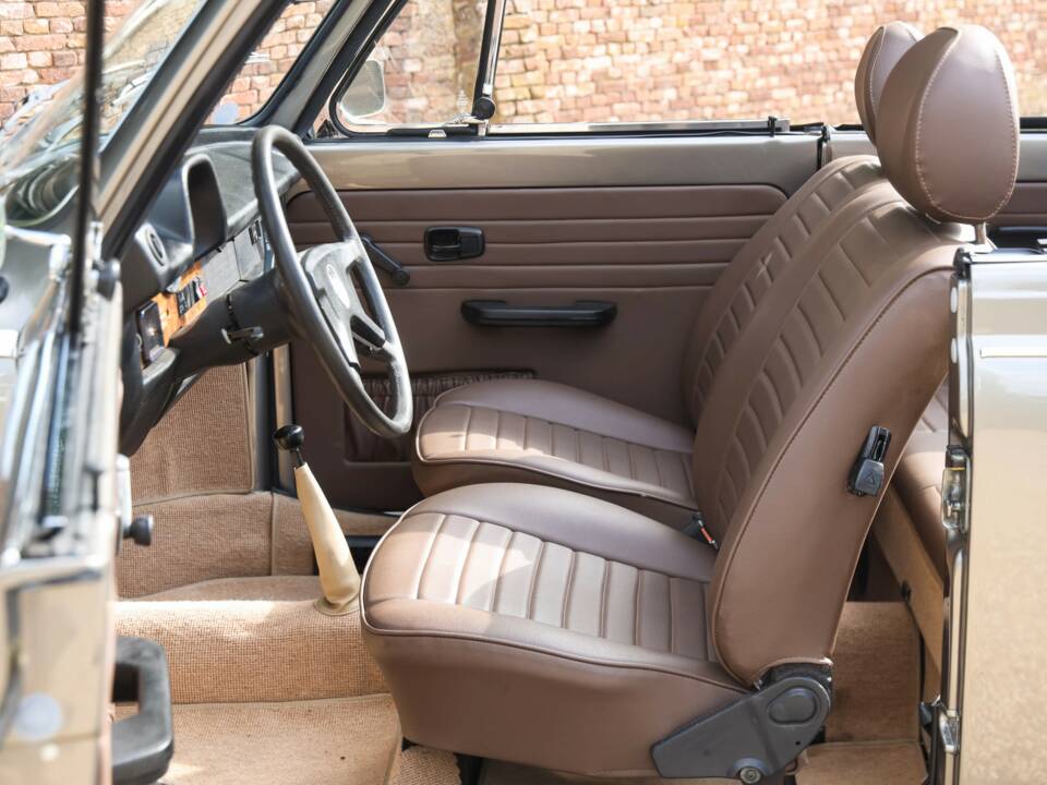 Image 40/50 of Volkswagen Beetle 1303 (1979)