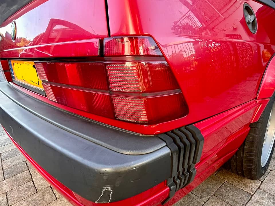 Image 17/30 of Alfa Romeo 75 3.0 V6 QV (1991)
