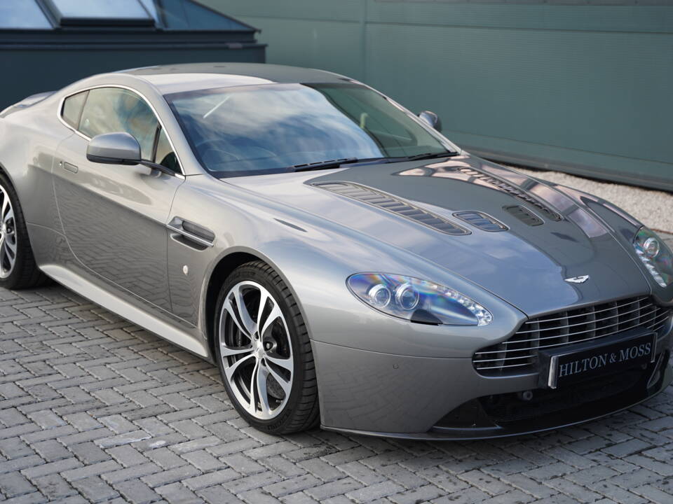 Imagen 22/50 de Aston Martin V12 Vantage (2012)