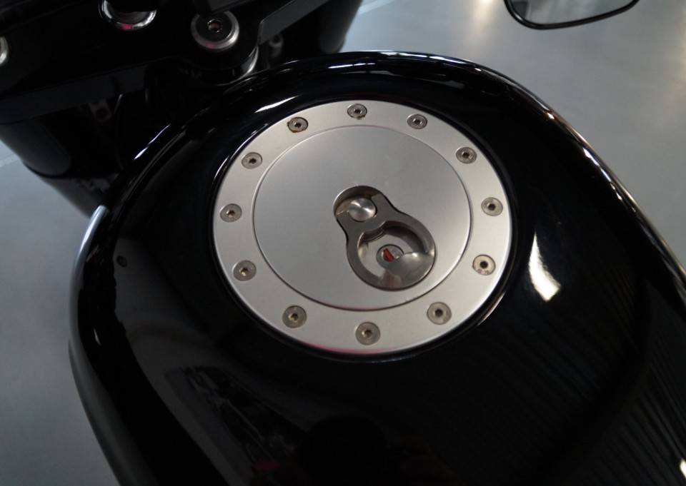 Image 30/33 of Harley-Davidson DUMMY (2008)
