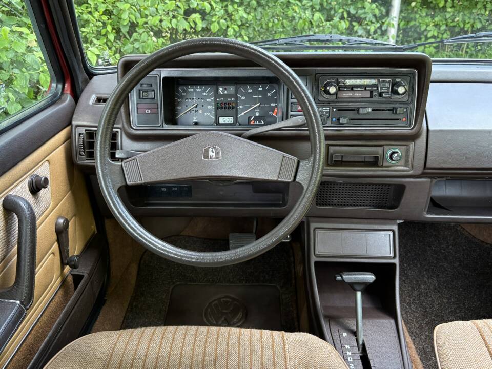 Image 3/26 of Volkswagen Golf Mk I 1.5 (1983)