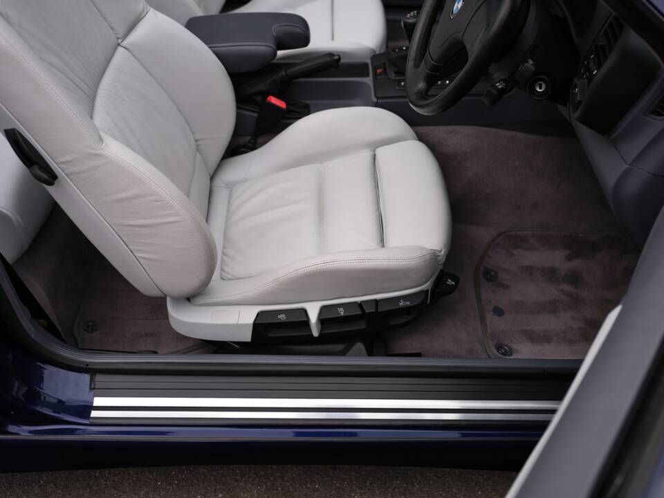 Image 47/50 de BMW 328i (1995)