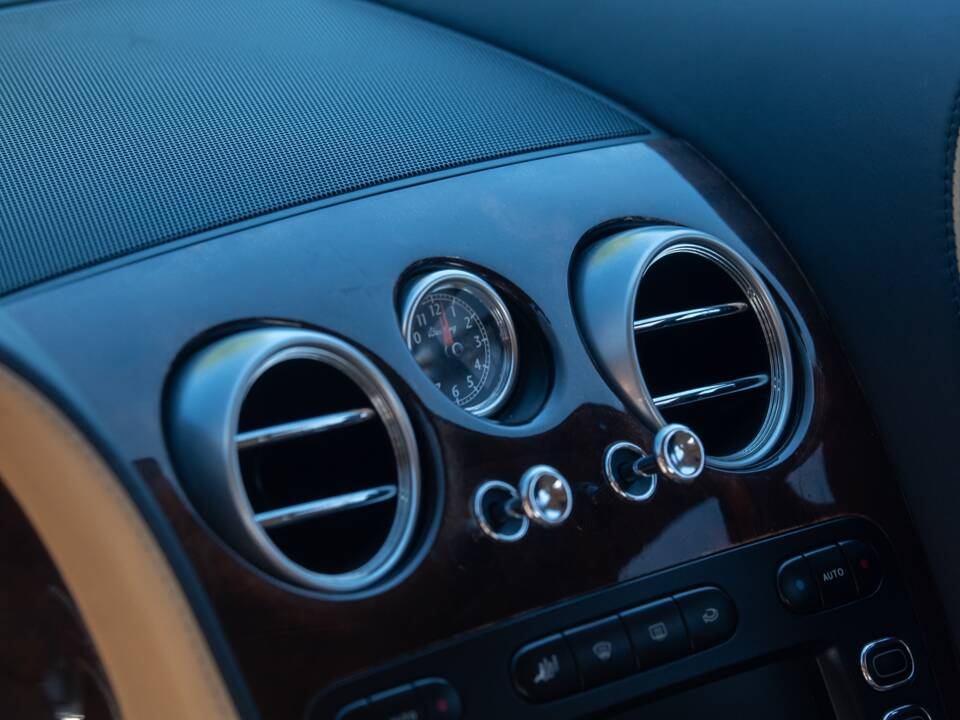 Image 20/50 of Bentley Continental Flying Spur (2007)