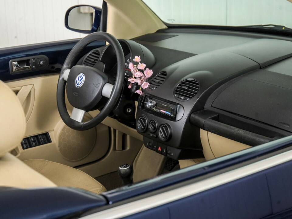 Afbeelding 34/50 van Volkswagen New Beetle 1.4 (2003)