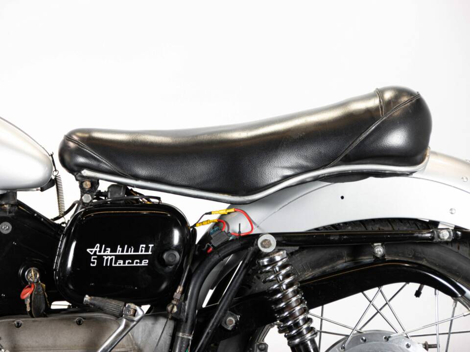 Immagine 23/50 di Cagiva DUMMY (1970)