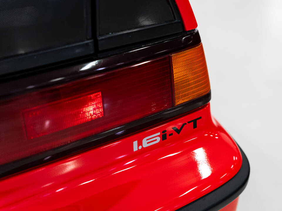 Image 18/45 of Honda CRX (1991)