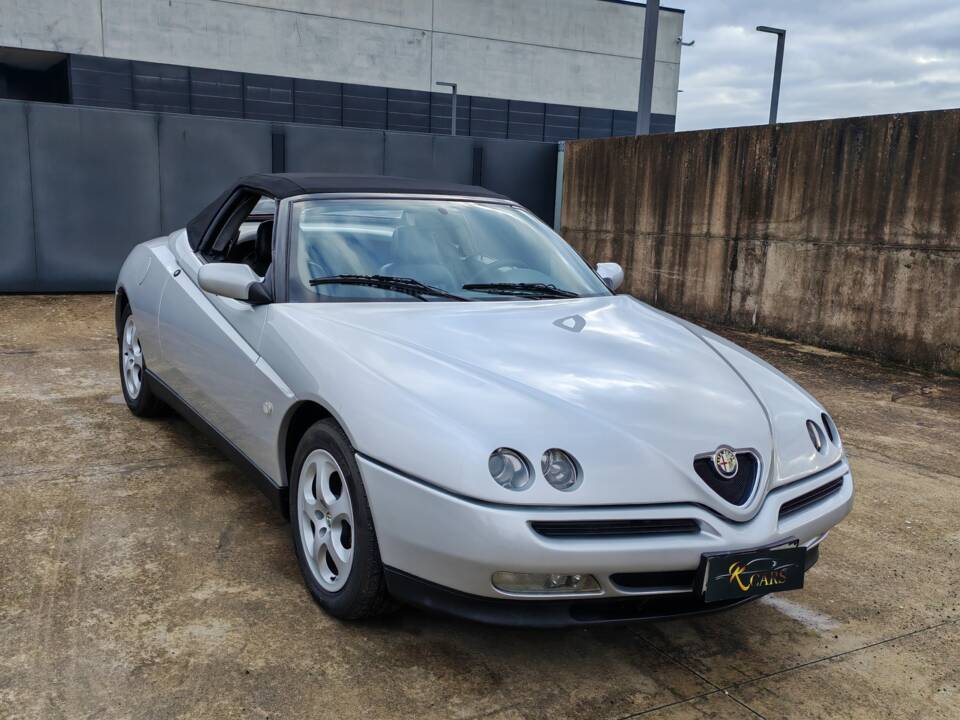 Bild 22/40 von Alfa Romeo Spider 2.0 Twin Spark 16V (1997)