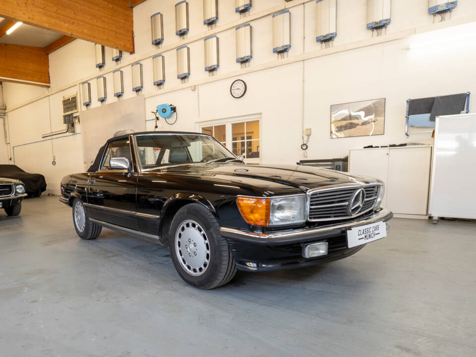 Image 7/14 of Mercedes-Benz 560 SL (1986)