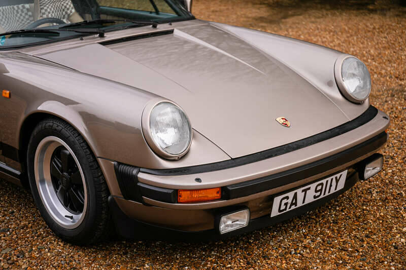 Image 8/50 of Porsche 911 SC 3.0 (1982)