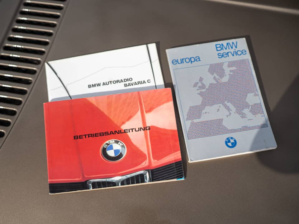 Image 48/76 of BMW 323i (1982)