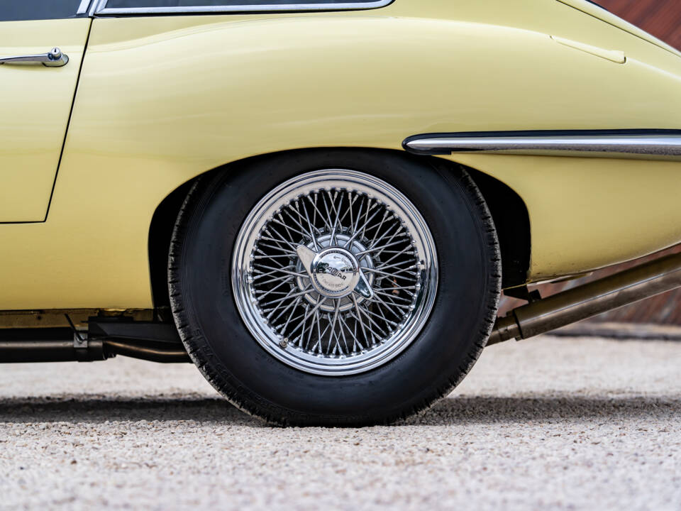 Image 36/38 of Jaguar Type E 3.8 (1963)