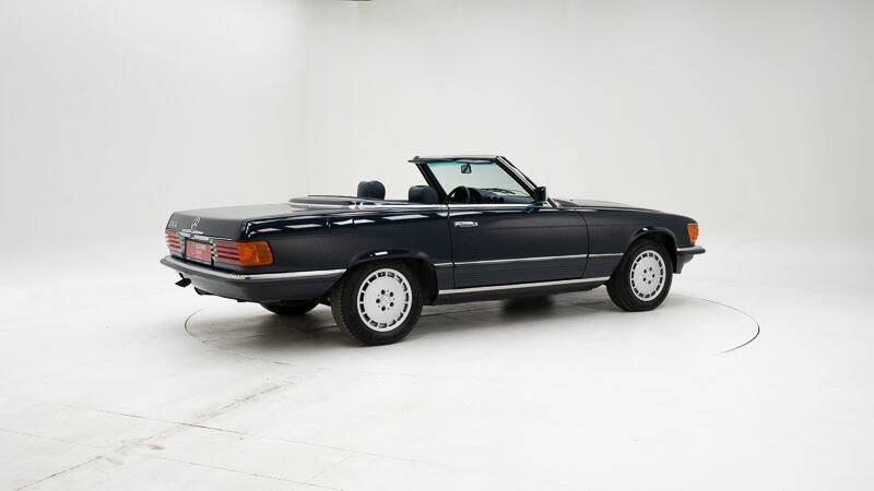 Image 2/15 de Mercedes-Benz 280 SL (1980)