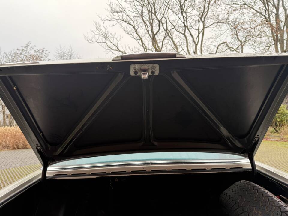 Image 27/44 of Mercedes-Benz 280 SEL 3,5 (1971)