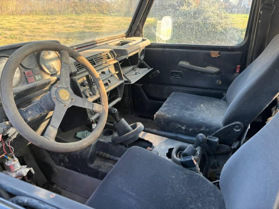 Image 25/53 of Mercedes-Benz 240 GD (SWB) (1982)