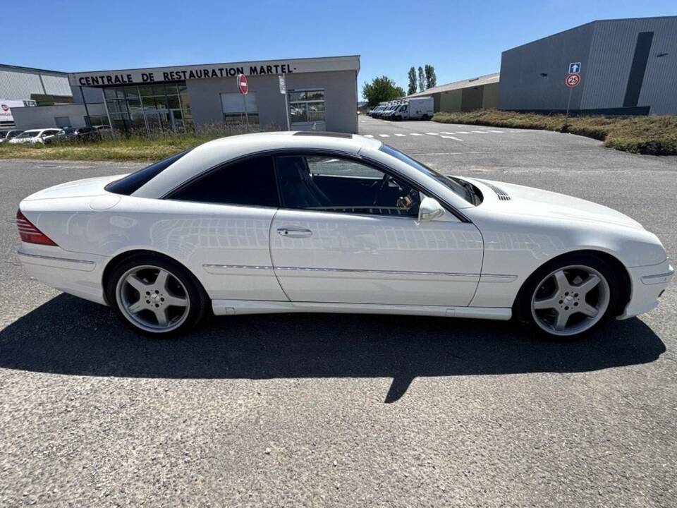 Afbeelding 3/8 van Mercedes-Benz CL 55 AMG (2001)