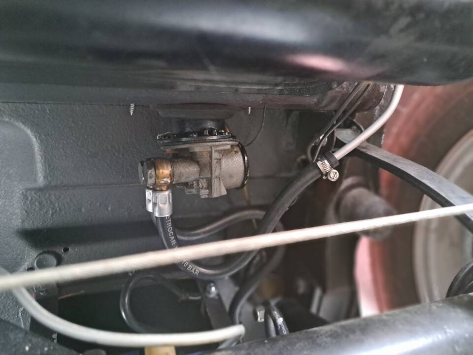 Suspension and underneath