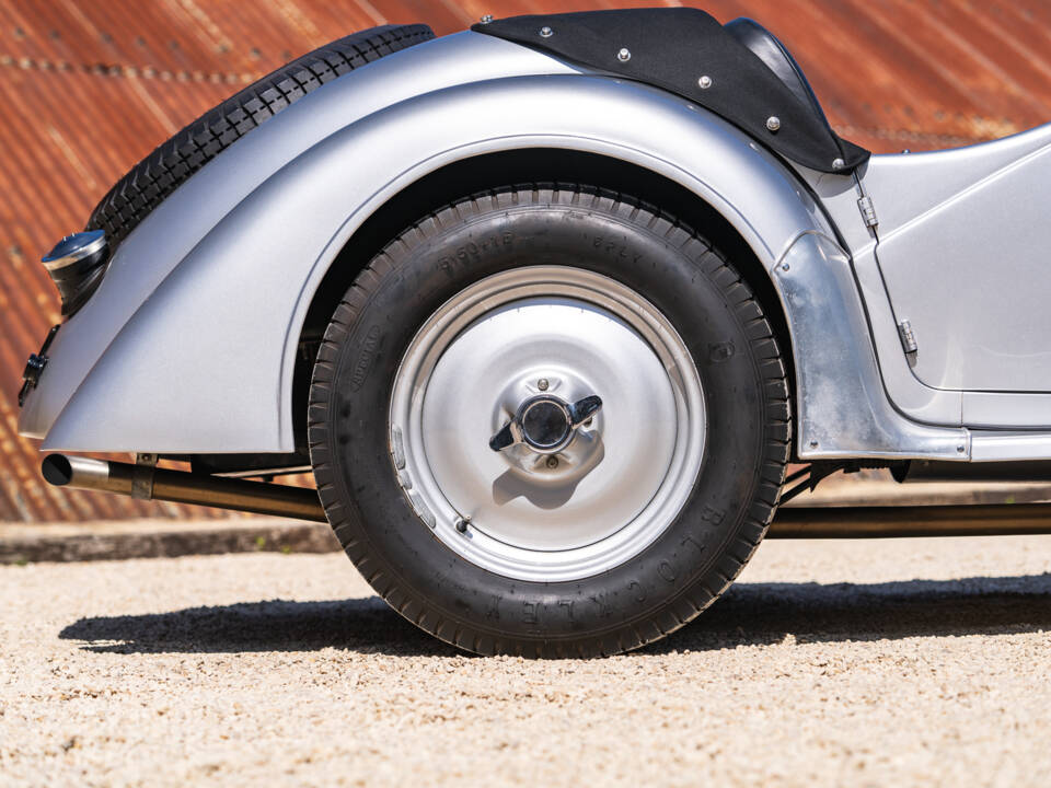 Immagine 35/35 di BMW 328 (1938)
