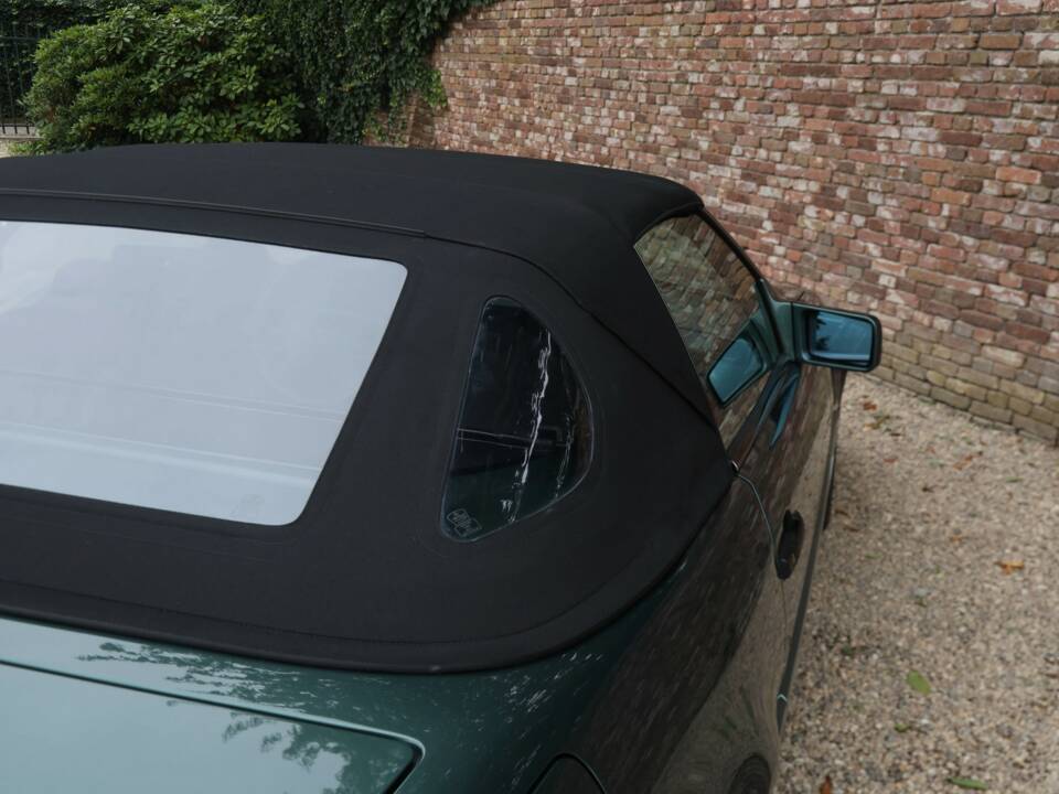 Image 12/50 of Mercedes-Benz 300 SL-24 (1992)