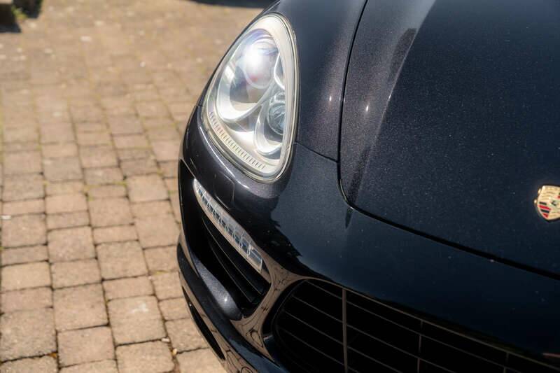 Bild 43/50 von Porsche Cayenne Turbo (2012)