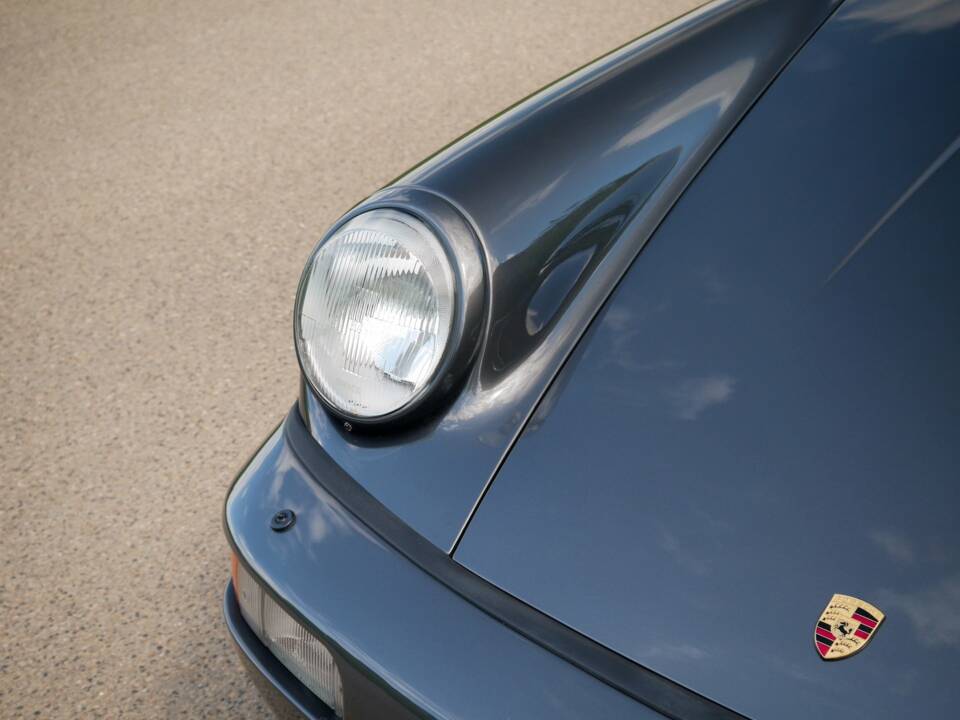 Bild 28/35 von Porsche 911 Carrera 2 (1993)