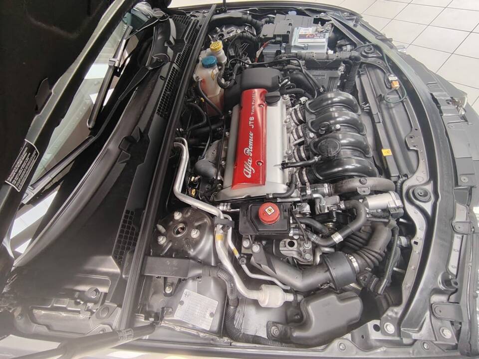 Bild 74/86 von Alfa Romeo Spider 2.2 JTS (2007)