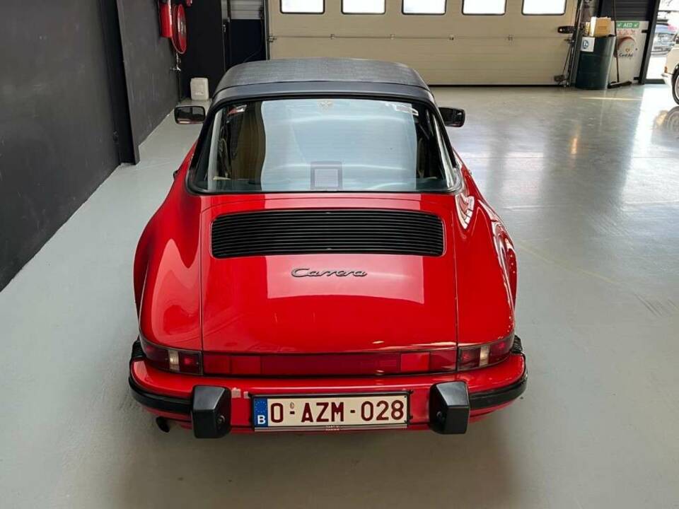 Image 47/50 of Porsche 911 Carrera 3.2 (1987)
