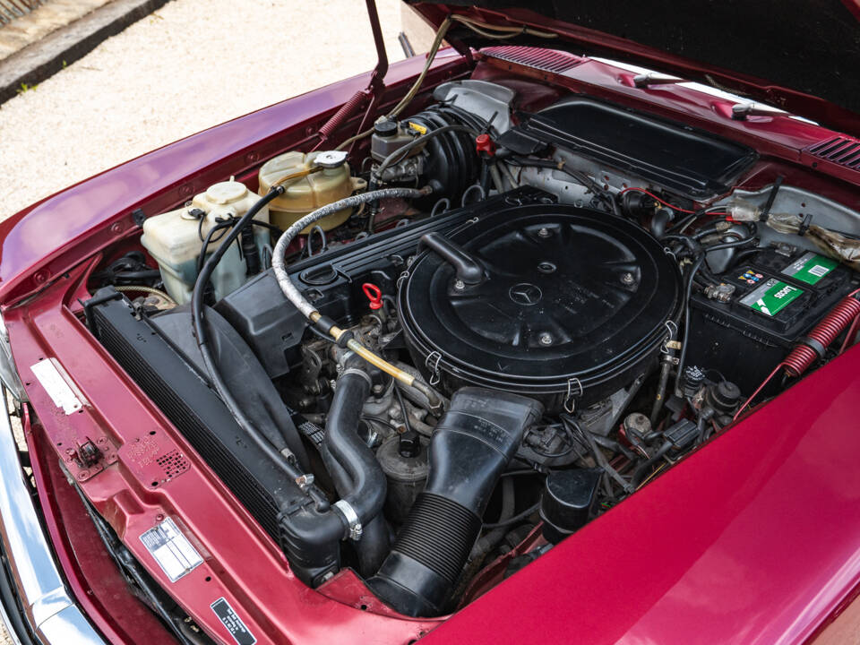 Immagine 32/36 di Mercedes-Benz 300 SL (1989)