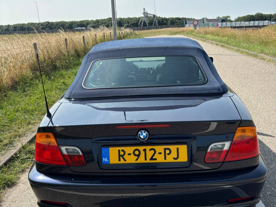 Immagine 4/6 di BMW 330Ci (2001)