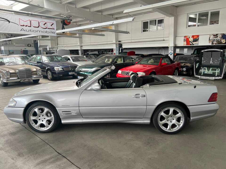 Image 27/60 of Mercedes-Benz SL 500 &quot;Silver Arrow&quot; (2002)