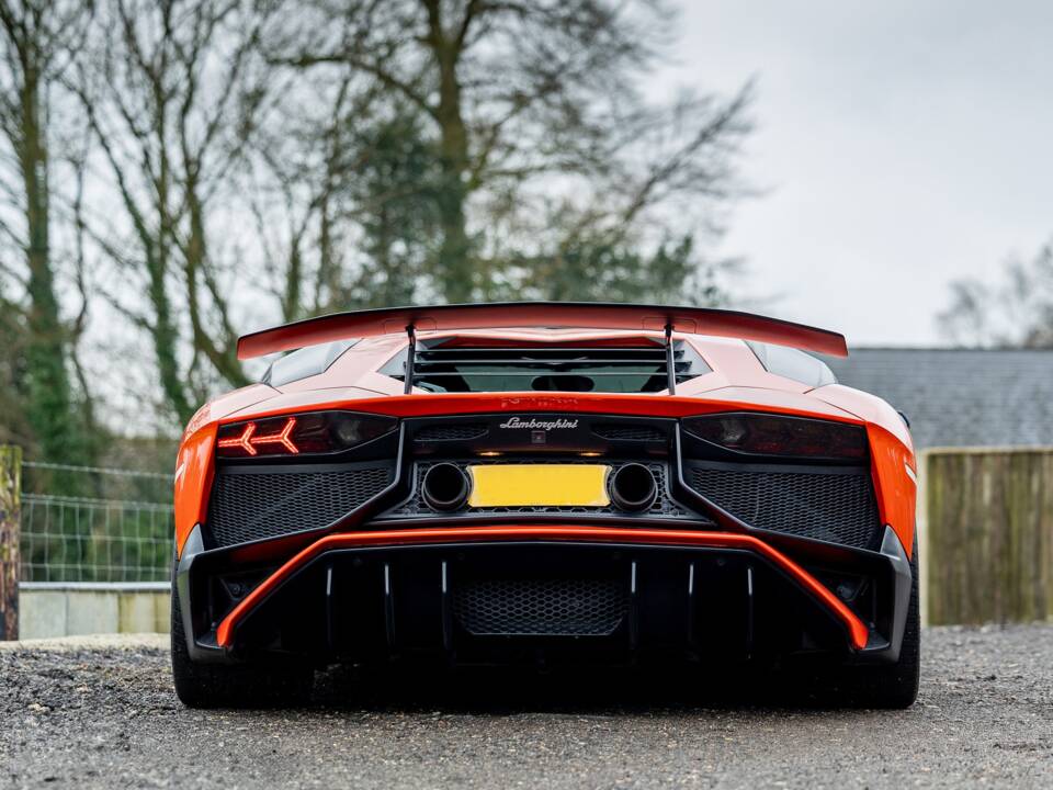 Afbeelding 35/47 van Lamborghini Aventador LP 700-4 (2013)