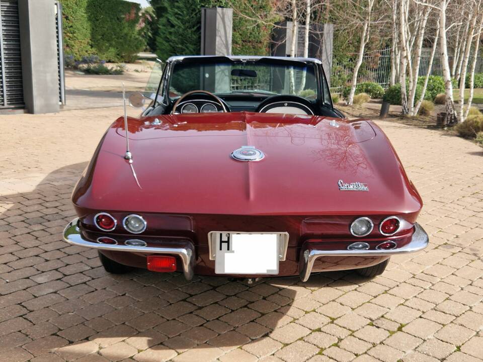 Image 7/8 of Chevrolet Corvette Sting Ray 427 Turbo Jet (1966)