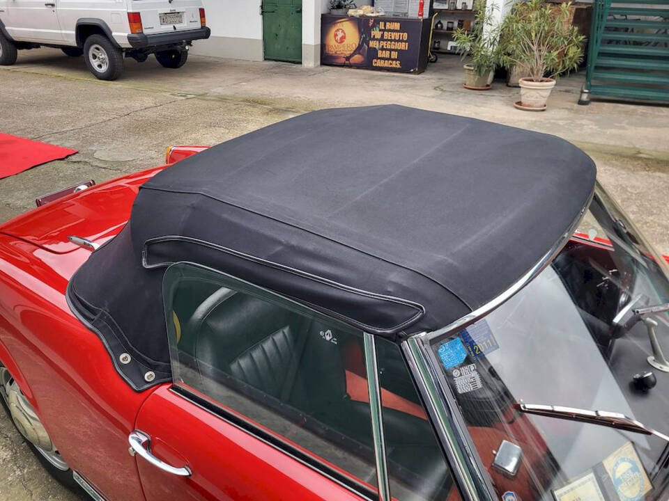 Image 64/65 of Alfa Romeo Giulietta Spider (1962)