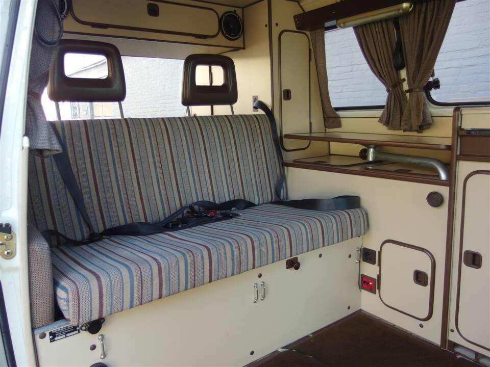 Bild 61/97 von Volkswagen T3 Westfalia 1.9 (1983)