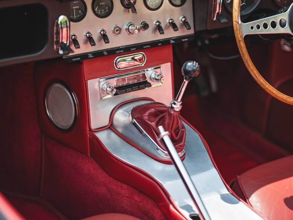 Image 30/50 of Jaguar Type E 3.8 (1963)