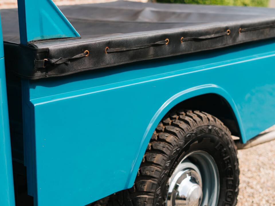 Image 14/20 of Toyota Land Cruiser FJ 45 (1976)