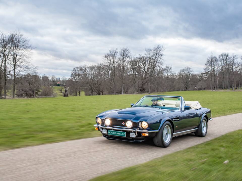 Image 56/57 de Aston Martin V8 Vantage Volante (1989)